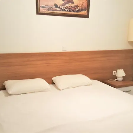 Mango Aparthotel *
