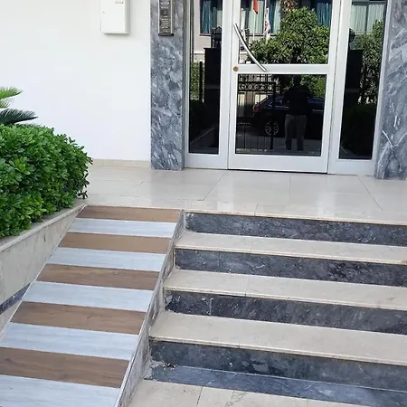 Mango Aparthotel